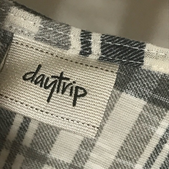 Day Trip Blouse Plaid Long sleeve size Large - Picture 5 of 9